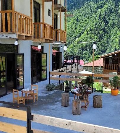 Guest House Guli Mestia Exterior photo